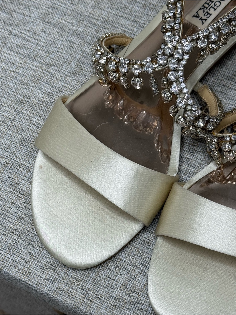 Badgley Mischka Crystal Embellished Ivory Satin Sandals Wedding Formal - Picture 12 of 12